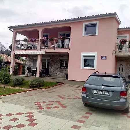 In With Terrace, Air Conditioning, Wifi, Washing Machine 3362-1 Apartment
