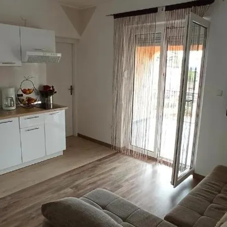 Apartment In With Terrace, Air Conditioning, Wifi, Washing Machine 3362-1